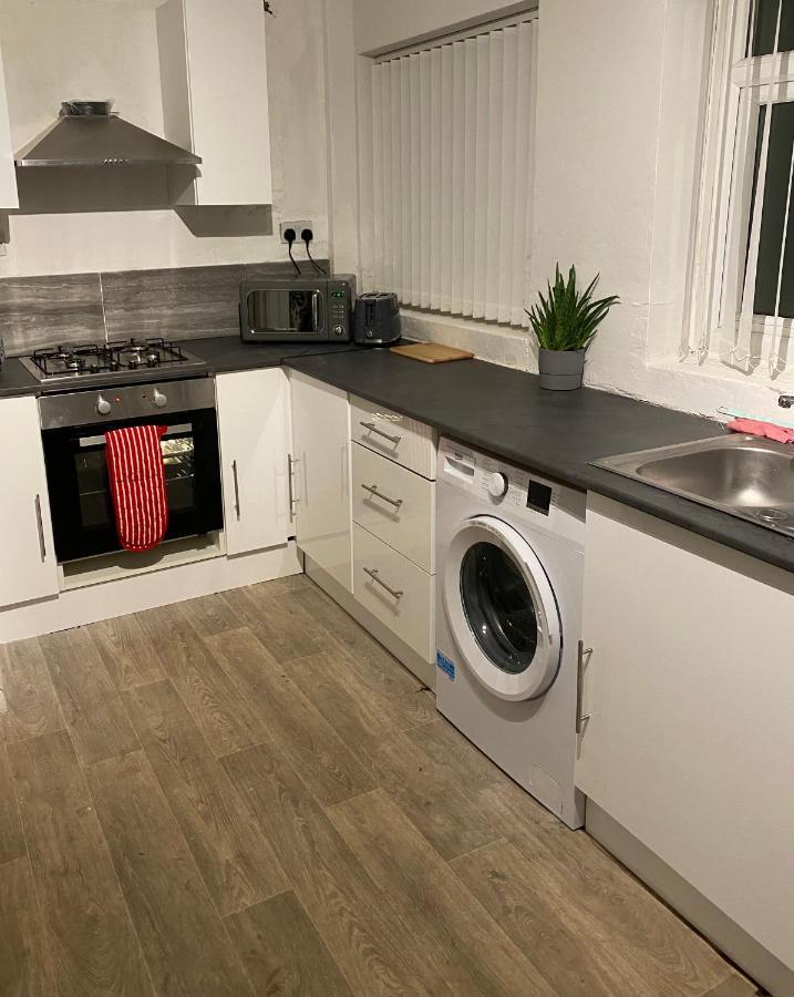 Cosy 3 Bedroom House, Free Parking & Wifi Nottingham Exterior foto